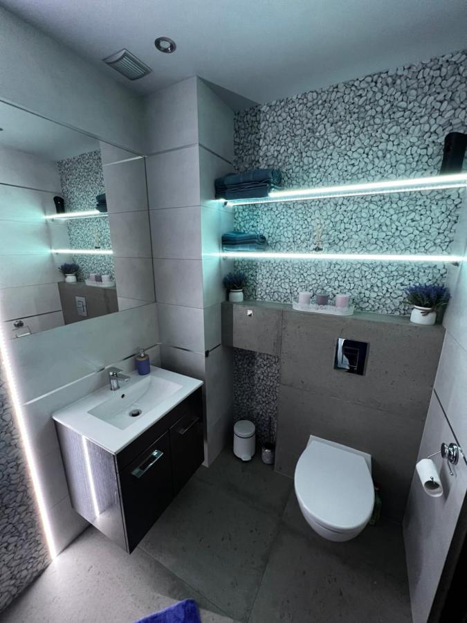Vip-2 Apartment Reda